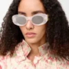 Abgeschrägte ovale Maxi-Anagram-Sonnenbrille Abgeschrägte ovale Maxi-Anagram-Sonnenbrille