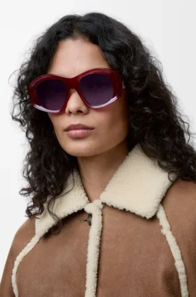 Abgeschrägte Sonnenbrille in Pentagon-Form