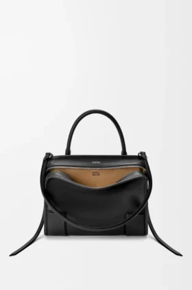 Amazona 180 Tasche in mittlerer Größe aus weichem Kalbsleder