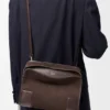 Amazona 180 Tasche in mittlerer Größe aus Wildleder Amazona 180 Tasche in mittlerer Größe aus Wildleder