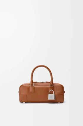 Amazona 23 Cropped-Tasche aus glänzendem Kalbsleder