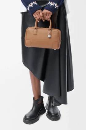 Amazona 23 Tasche aus weichem, genarbtem Kalbsleder