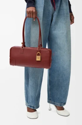 Amazona 31 Cropped-Tasche aus glänzendem Kalbsleder