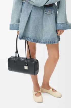Amazona 31 Cropped-Tasche aus glänzendem Kalbsleder