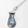 Aubergine-Halskette aus Sterlingsilber und Perlen Aubergine-Halskette aus Sterlingsilber und Perlen