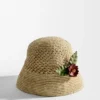 Blumen-Anstecknadel aus klassischem Kalbsleder Blumen-Anstecknadel aus klassischem Kalbsleder