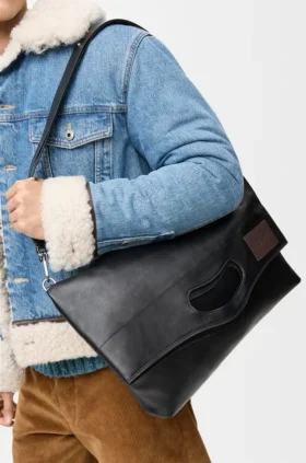 „Bob Folded Tote Bag“ aus glänzendem, geschmeidigem Kalbsleder „Bob Folded Tote Bag“ aus glänzendem, geschmeidigem Kalbsleder