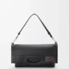 „Bob Folded Tote Bag“ aus glänzendem, geschmeidigem Kalbsleder „Bob Folded Tote Bag“ aus glänzendem, geschmeidigem Kalbsleder