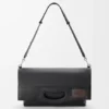 „Bob Folded Tote Bag“ aus glänzendem, geschmeidigem Kalbsleder „Bob Folded Tote Bag“ aus glänzendem, geschmeidigem Kalbsleder