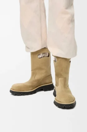 Bobby-Stiefel aus gewachstem Spaltkalbsleder Bobby-Stiefel aus gewachstem Spaltkalbsleder
