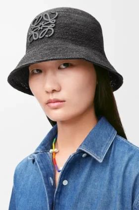 Bucket-Hut aus Raffia und Kalbsleder