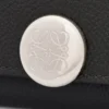 Dreifach gefaltetes Portemonnaie aus Kalbsleder mit „Pebble“-Narbung Dreifach gefaltetes Portemonnaie aus Kalbsleder mit „Pebble“-Narbung