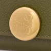 Dreifach gefaltetes Portemonnaie aus Kalbsleder mit „Pebble“-Narbung