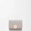 Dreifach gefaltetes Portemonnaie in Pebble-Optik aus glänzendem Nappa-Kalbsleder Dreifach gefaltetes Portemonnaie in Pebble-Optik aus glänzendem Nappa-Kalbsleder