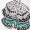 Federohrringe aus Sterlingsilber und Kristallen Federohrringe aus Sterlingsilber und Kristallen