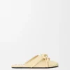 Flamenco-Knoten-Pantolette aus Lammleder Flamenco-Knoten-Pantolette aus Lammleder