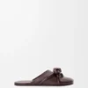 Flamenco-Knoten-Pantolette aus Lammleder Flamenco-Knoten-Pantolette aus Lammleder