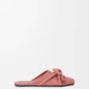 Flamenco-Knoten-Pantolette aus Lammleder Flamenco-Knoten-Pantolette aus Lammleder