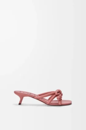 Flamenco-Knoten-Sandale aus Lammleder Flamenco-Knoten-Sandale aus Lammleder