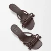 Flamenco-Knoten-Sandale aus Lammleder Flamenco-Knoten-Sandale aus Lammleder