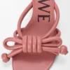 Flamenco-Knoten-Sandale aus Lammleder Flamenco-Knoten-Sandale aus Lammleder
