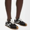 „Flow Runner“ aus Nylon und Wildleder „Flow Runner“ aus Nylon und Wildleder