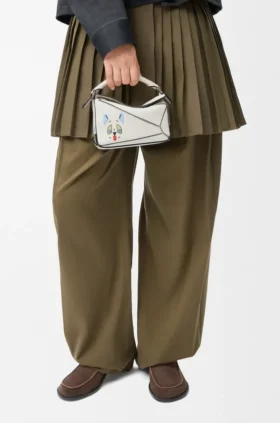 „Futurist Cat“ Mini Puzzle-Tasche aus klassischem Kalbsleder