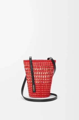 Geflochtene Tasche aus Iraca-Palmenblättern und Kalbsleder