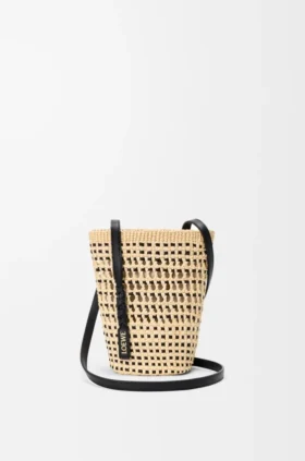 Geflochtene Tasche aus Iraca-Palmenblättern und Kalbsleder