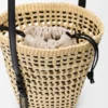 Geflochtene Tasche aus Iraca-Palmenblättern und Kalbsleder Geflochtene Tasche aus Iraca-Palmenblättern und Kalbsleder