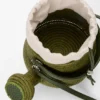 Gießkannen-Tasche aus Raffia und Kalbsleder Gießkannen-Tasche aus Raffia und Kalbsleder