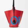 Große Bilbao-Beuteltasche mit übergroßem Logo aus glattem Kalbsleder Große Bilbao-Beuteltasche mit übergroßem Logo aus glattem Kalbsleder