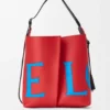 Große Bilbao-Beuteltasche mit übergroßem Logo aus glattem Kalbsleder Große Bilbao-Beuteltasche mit übergroßem Logo aus glattem Kalbsleder