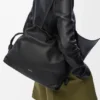 Große Flamenco-Clutch aus Nappa-Kalbsleder