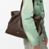 Große Flamenco-Clutch aus Nappa-Kalbsleder