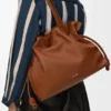 Große Flamenco-Clutch aus Nappa-Kalbsleder