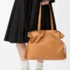 Große Flamenco-Clutch aus Nappa-Kalbsleder