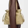 Große Flamenco-Clutch aus Nappa-Kalbsleder