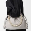 Große Flamenco Purse aus weichem Nappa-Lammleder