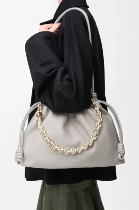 Große Flamenco Purse aus weichem Nappa-Lammleder