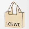 Große Loewe Font Tote aus Raffia