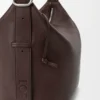 Große „Loop Hobo“ aus geschmeidigem, genarbtem Kalbsleder Große „Loop Hobo“ aus geschmeidigem, genarbtem Kalbsleder