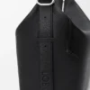 Große „Loop Hobo“ aus geschmeidigem, genarbtem Kalbsleder Große „Loop Hobo“ aus geschmeidigem, genarbtem Kalbsleder