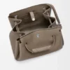 Große Madrid-Tasche aus geschmeidigem genarbtem Kalbsleder Große Madrid-Tasche aus geschmeidigem genarbtem Kalbsleder