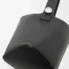 Große Pebble Bucket aus geschmeidigem genarbtem Kalbsleder Große Pebble Bucket aus geschmeidigem genarbtem Kalbsleder