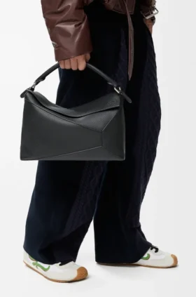 Große „Puzzle Edge“-Tasche aus genarbtem Kalbsleder