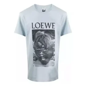 Herren Loewe Ken Heyman bedrucktes Baumwoll-T-Shirt mit kurzen Ärmeln, rosa-blau, H6109980Pc-6410 Herren Loewe Ken Heyman bedrucktes Baumwoll-T-Shirt mit kurzen Ärmeln, rosa-blau, H6109980Pc-6410