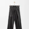 Hose mit Gürtel aus Nappa-Lammleder Hose mit Gürtel aus Nappa-Lammleder