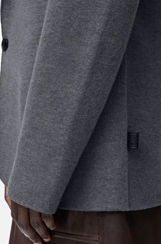 Jacke aus Wolle Jacke aus Wolle
