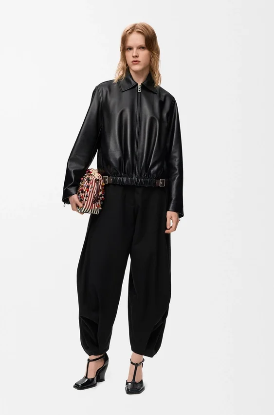 Jacke mit Gürtel aus Nappa-Lammleder Jacke mit Gürtel aus Nappa-Lammleder